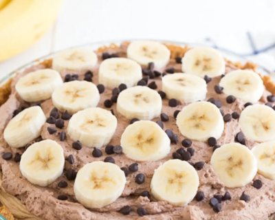Bananas on a cake